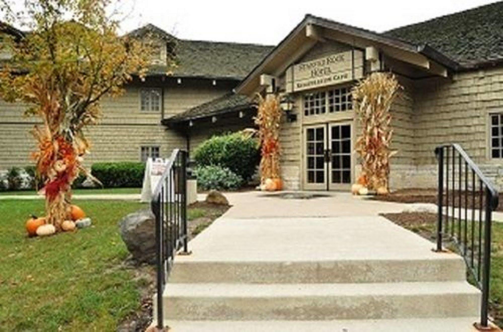 Utica Starved Rock Lodge & Conference Center מראה חיצוני תמונה