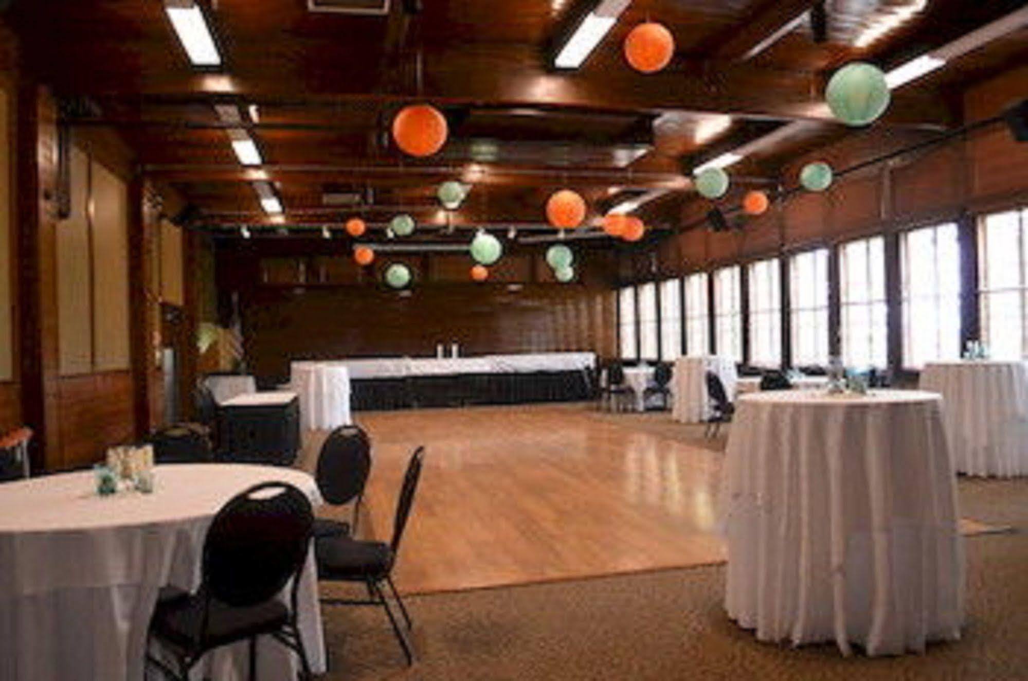 Utica Starved Rock Lodge & Conference Center מראה חיצוני תמונה