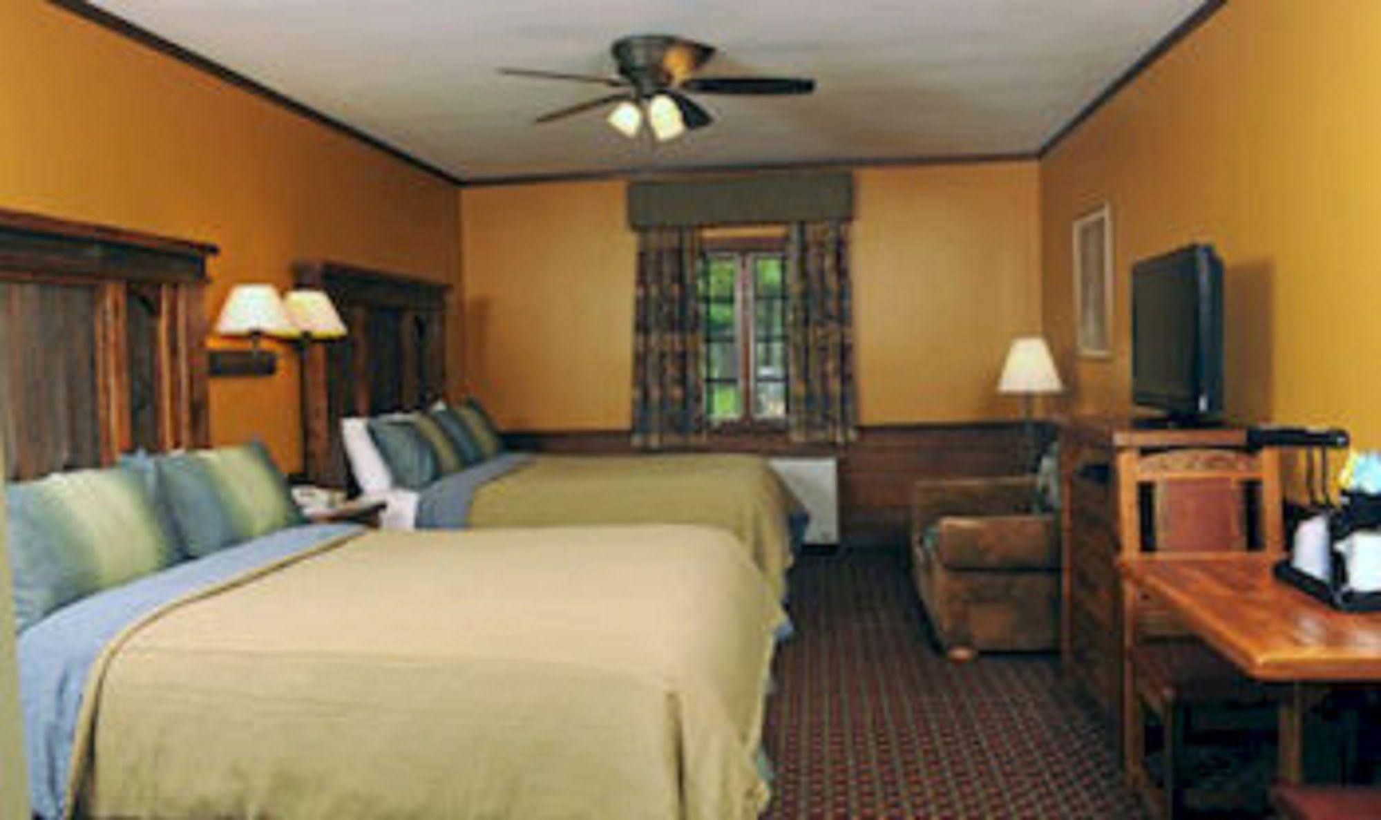 Utica Starved Rock Lodge & Conference Center מראה חיצוני תמונה