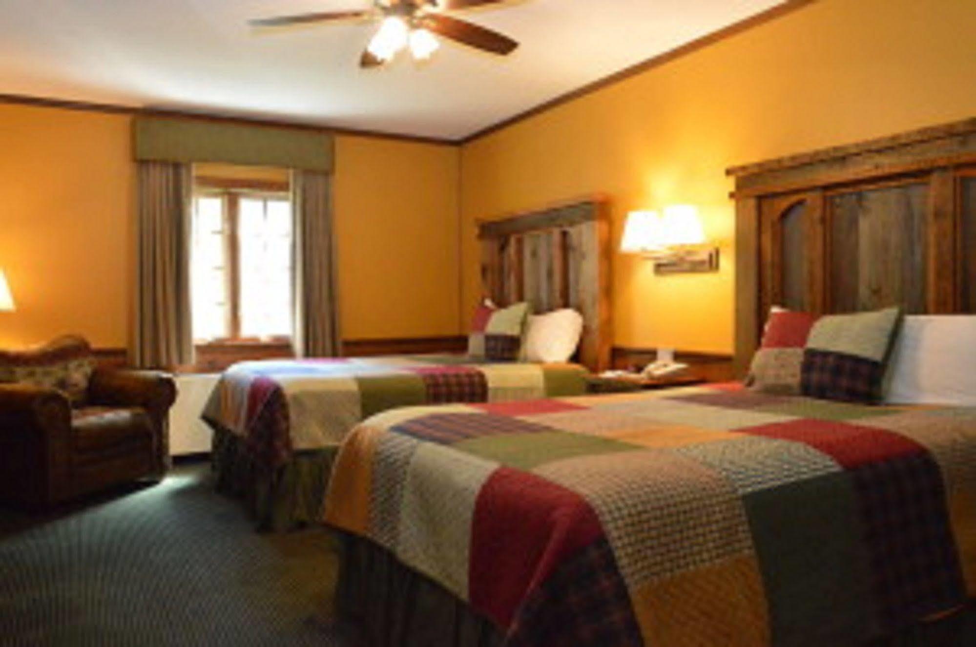 Utica Starved Rock Lodge & Conference Center מראה חיצוני תמונה